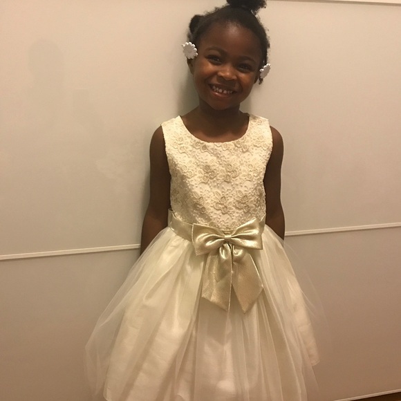 Cream Special Occasion Dress - Picture 4 of 5